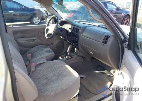 2004 Toyota Tacoma из США, поврежденный, VIN 5TENL42N04Z377950